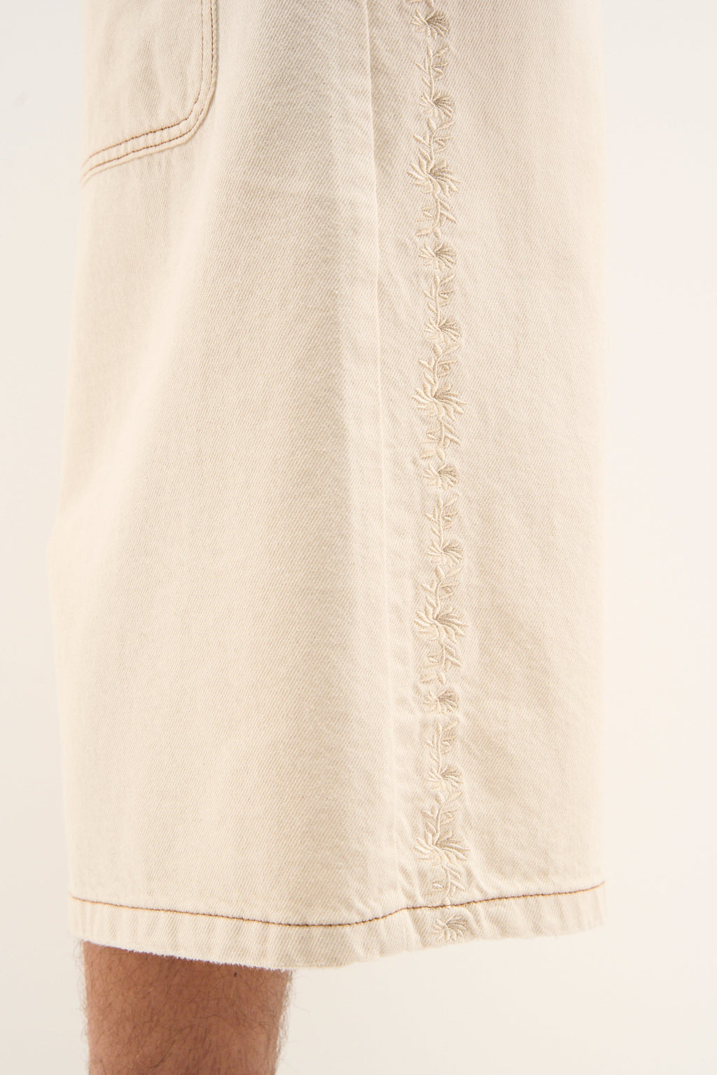 Woodstock Ecru Shorts