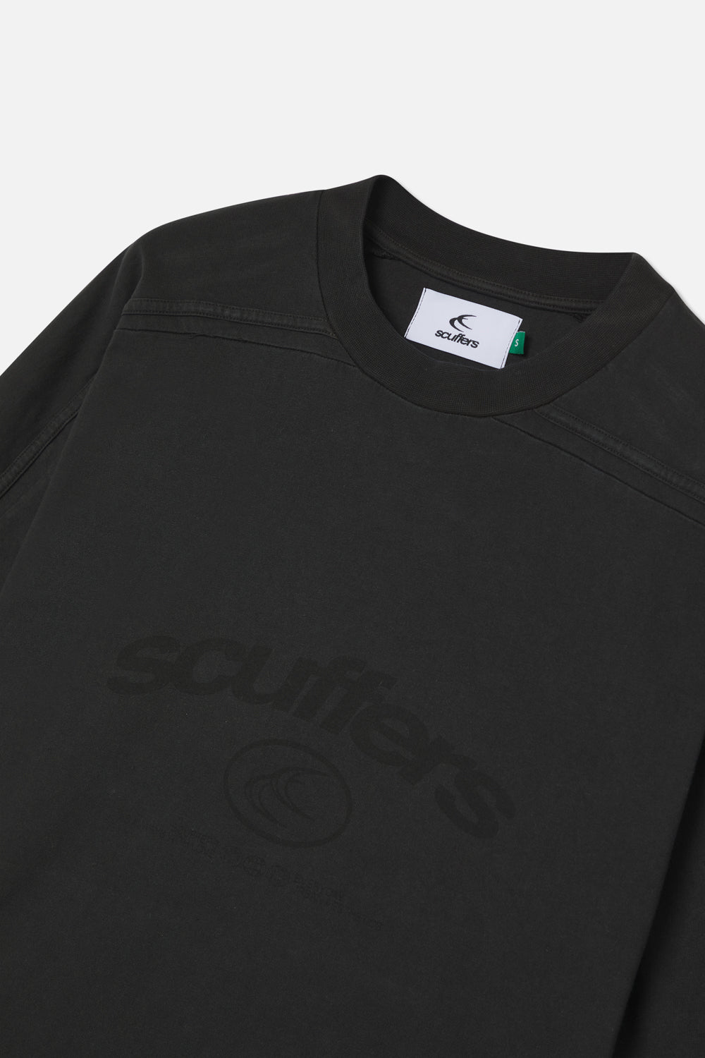 Effortless Total Black T-Shirt