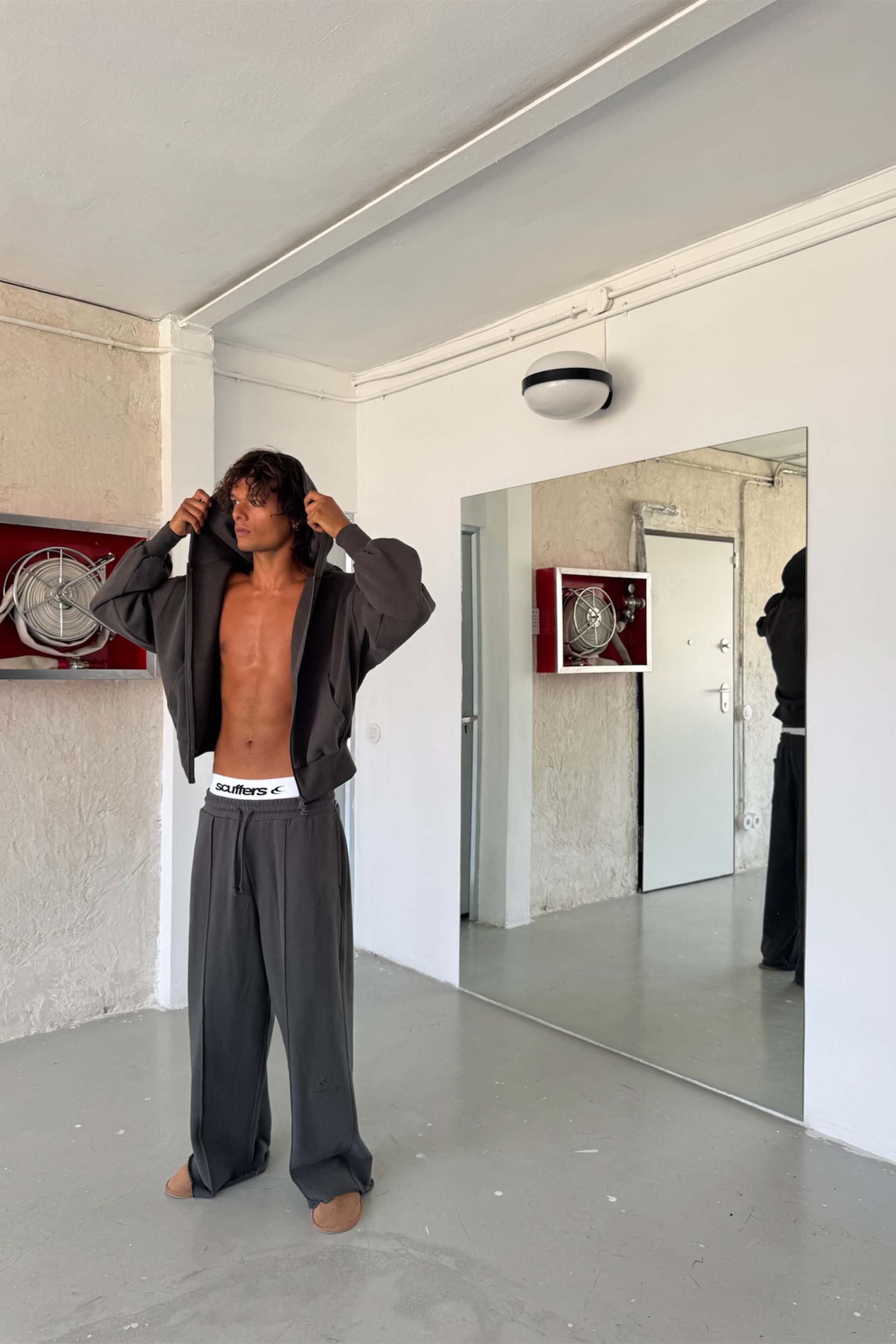 Weekender Dark Zipper