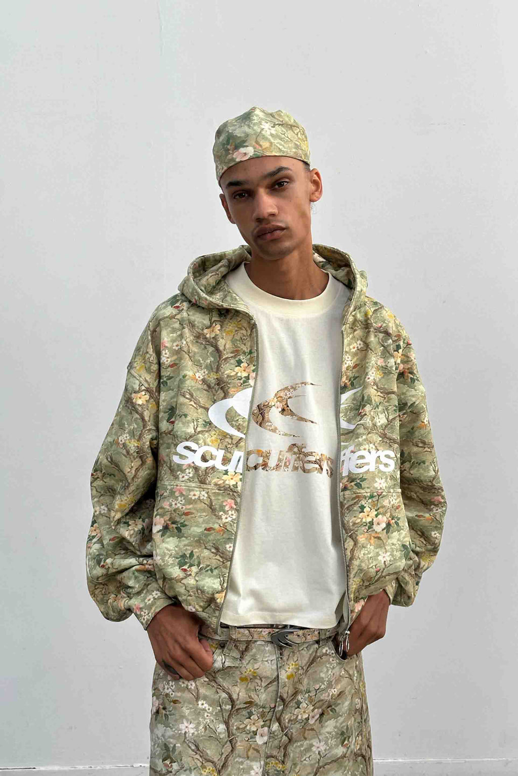 Real Flower Ecru T-Shirt