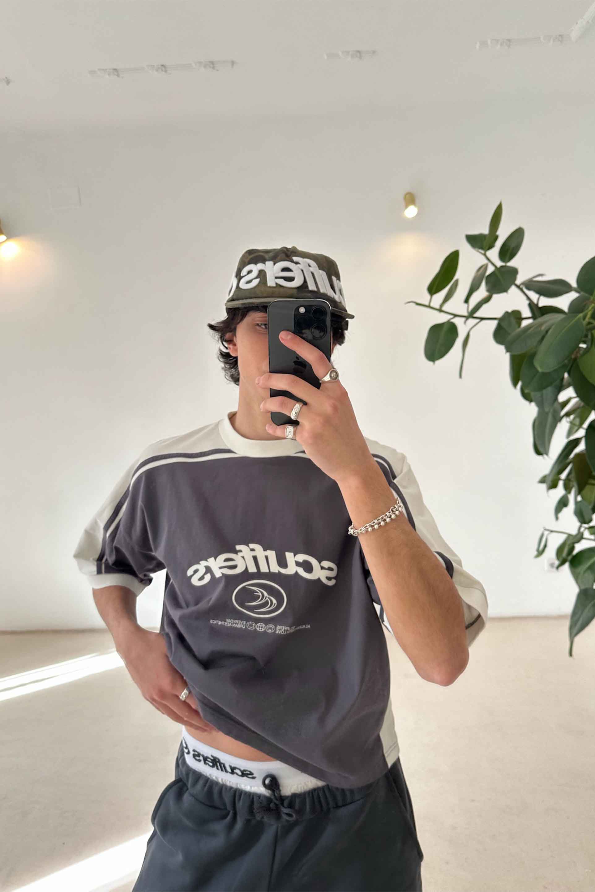 Effortless Dark T-Shirt